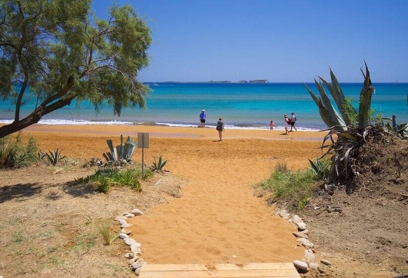 בית מלון כפרי Grand Blue Beach Residences