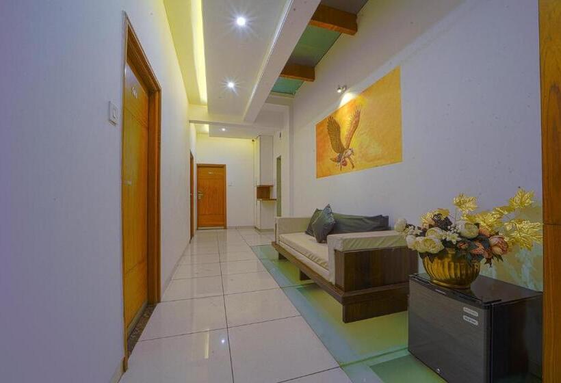 בית מלון כפרי Sri Sri Executive, Kolhapur