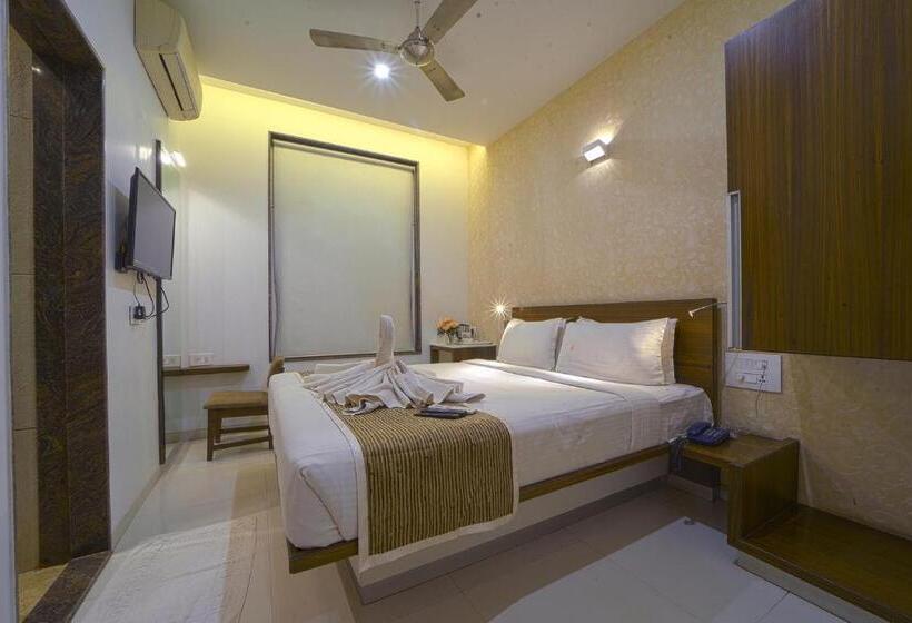 בית מלון כפרי Sri Sri Executive, Kolhapur