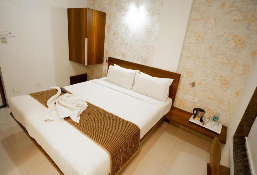 בית מלון כפרי Sri Sri Executive, Kolhapur