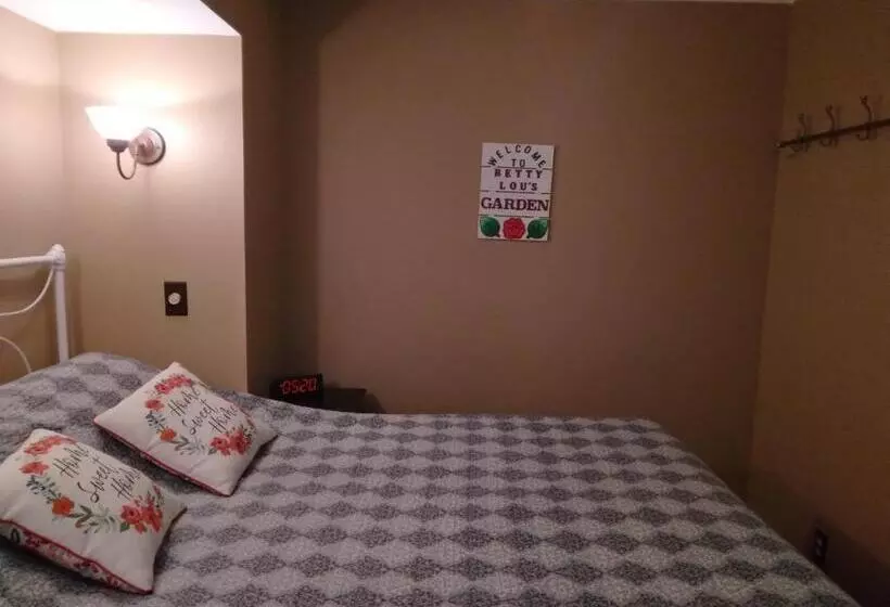 Aamiaismajoitus (B&B) Betty Lous Garden