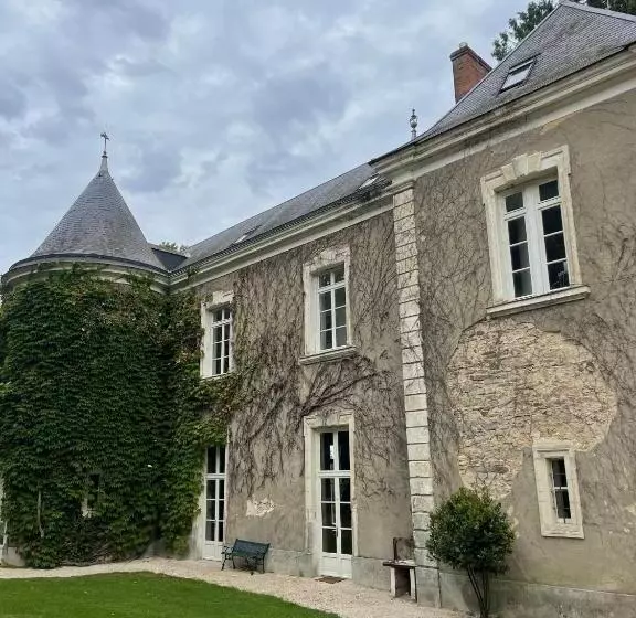 Aamiaismajoitus (B&B) Château De Montaupin