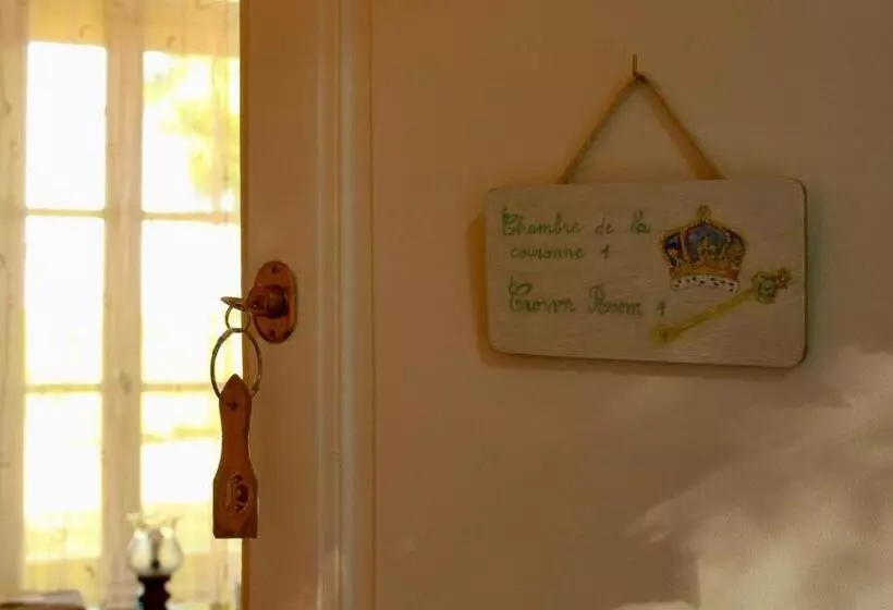 Aamiaismajoitus (B&B) Château De Montaupin