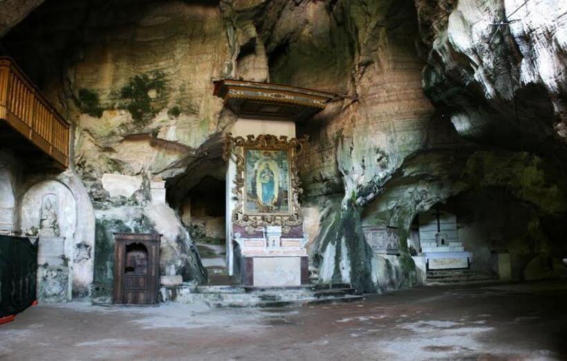 هتل Agriturismo Cuorelieto Del Cilento