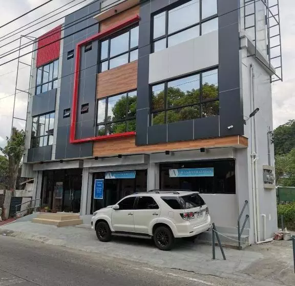 ホテル Capital O 811 Tri A S Building