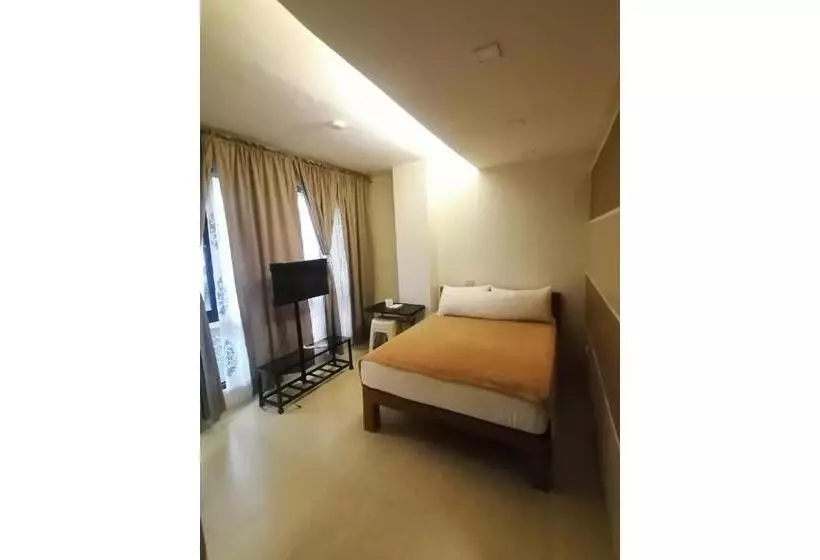 ホテル Capital O 811 Tri A S Building