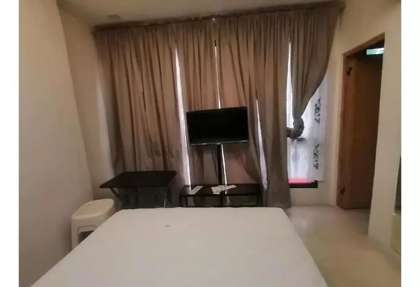 ホテル Capital O 811 Tri A S Building