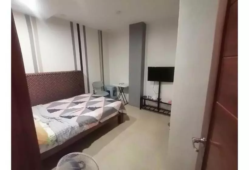 ホテル Capital O 811 Tri A S Building