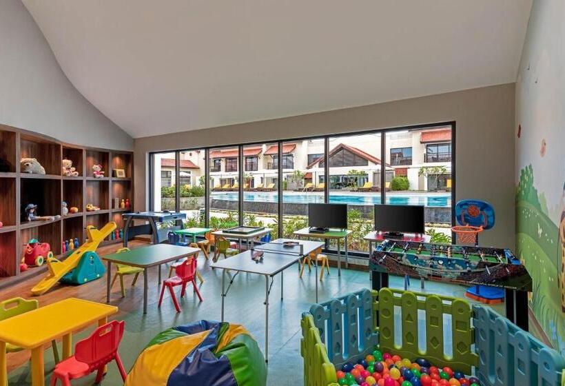 בית מלון כפרי Fairfield By Marriott Goa Benaulim