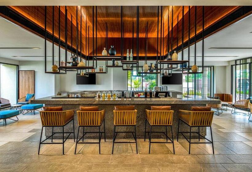 בית מלון כפרי Fairfield By Marriott Goa Benaulim