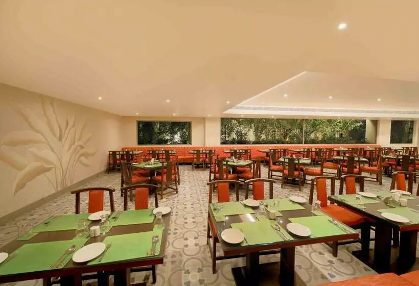ホテル Jade Suites Luxury Boutique
