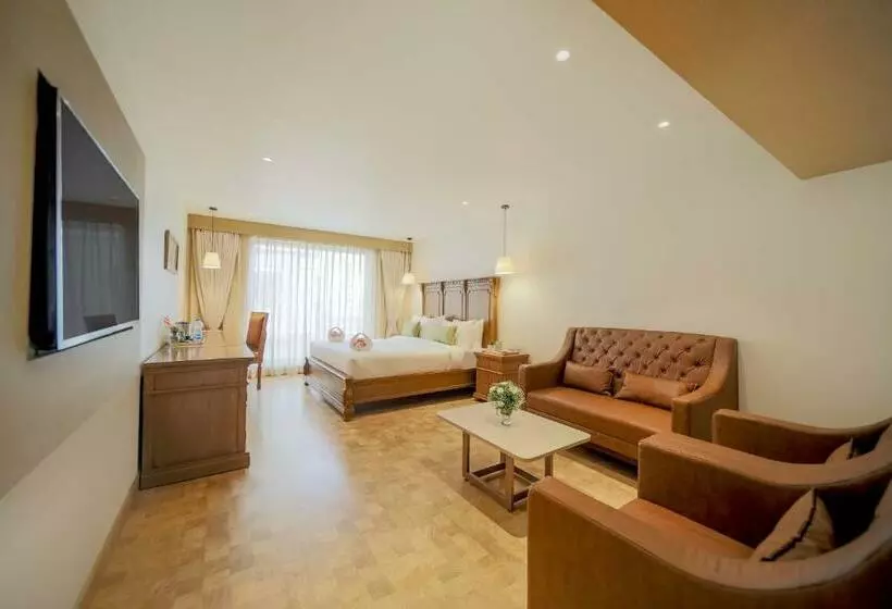 ホテル Jade Suites Luxury Boutique