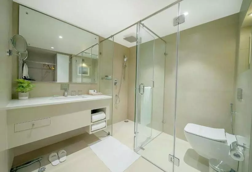 ホテル Jade Suites Luxury Boutique