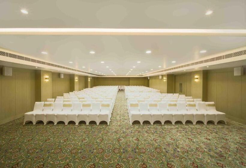 هتل Jade Suites Luxury Boutique