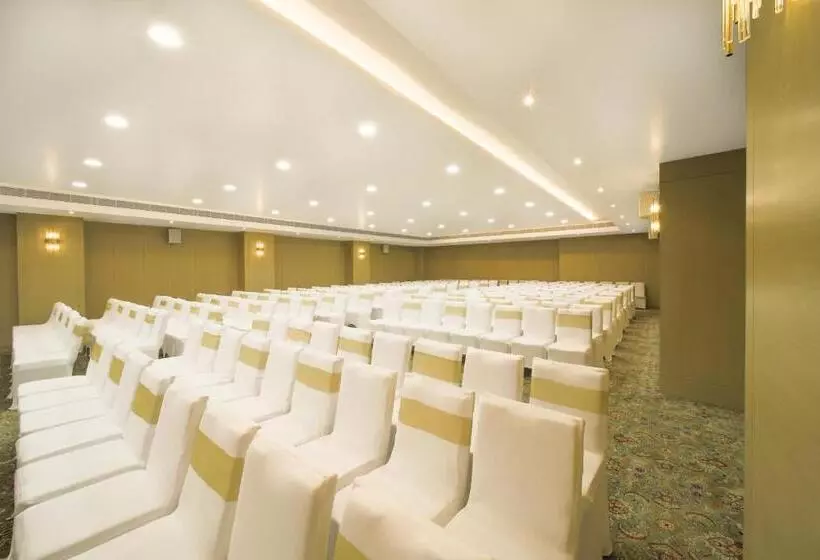 ホテル Jade Suites Luxury Boutique