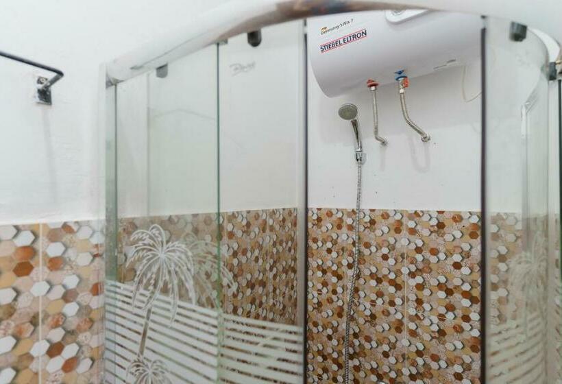 בית מלון כפרי Reddoorz Syariah Near Universitas Borobudur