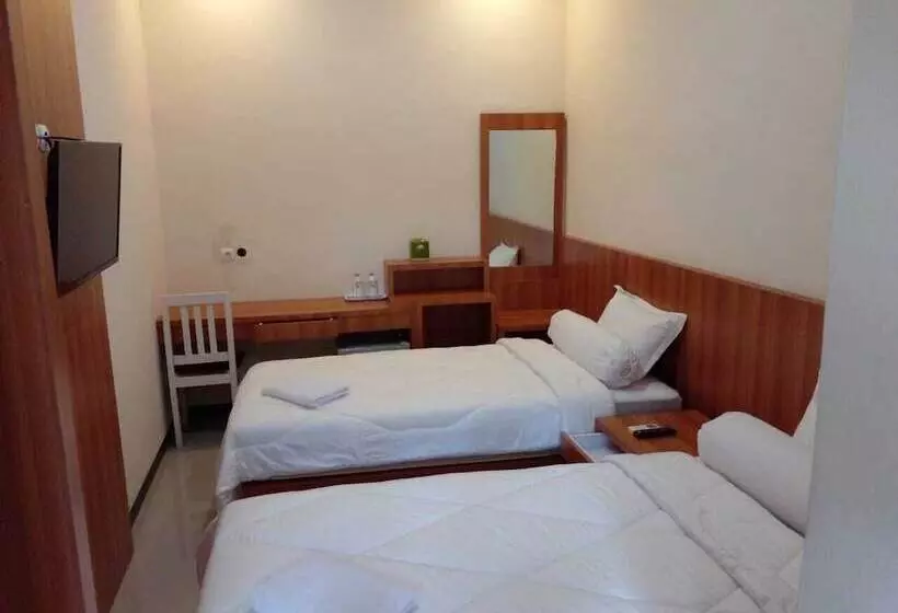 Otel The Wisma Solo Syariah