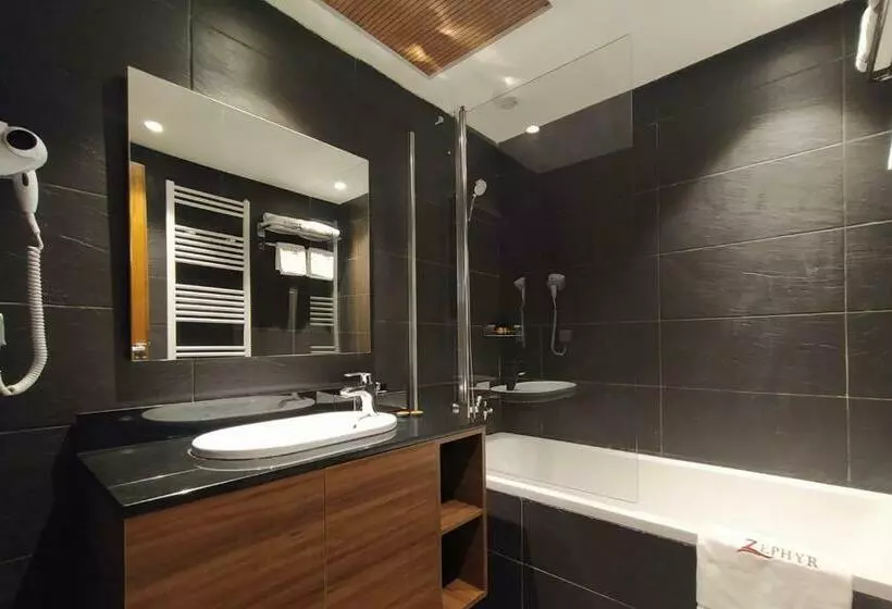 هتل Zephyr Ifrane