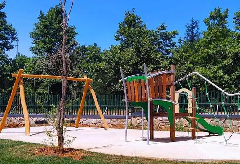 هتل Zephyr Ifrane