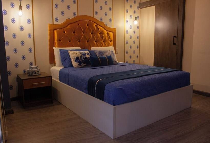 膳宿费 Ronda Hotel Boutique By Chat Noir