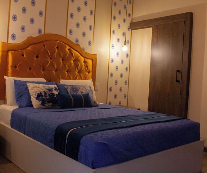 膳宿费 Ronda Hotel Boutique By Chat Noir