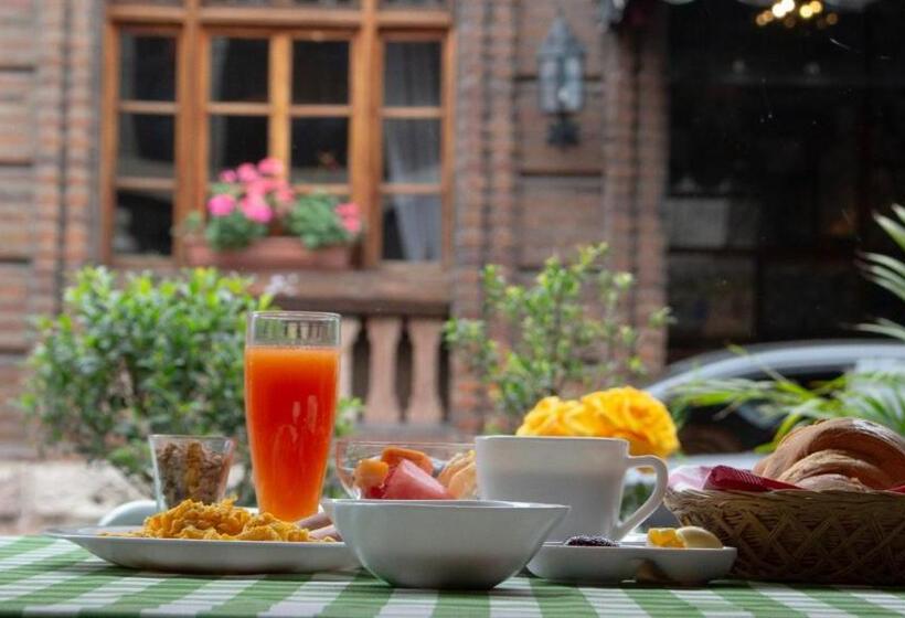 膳宿费 Ronda Hotel Boutique By Chat Noir