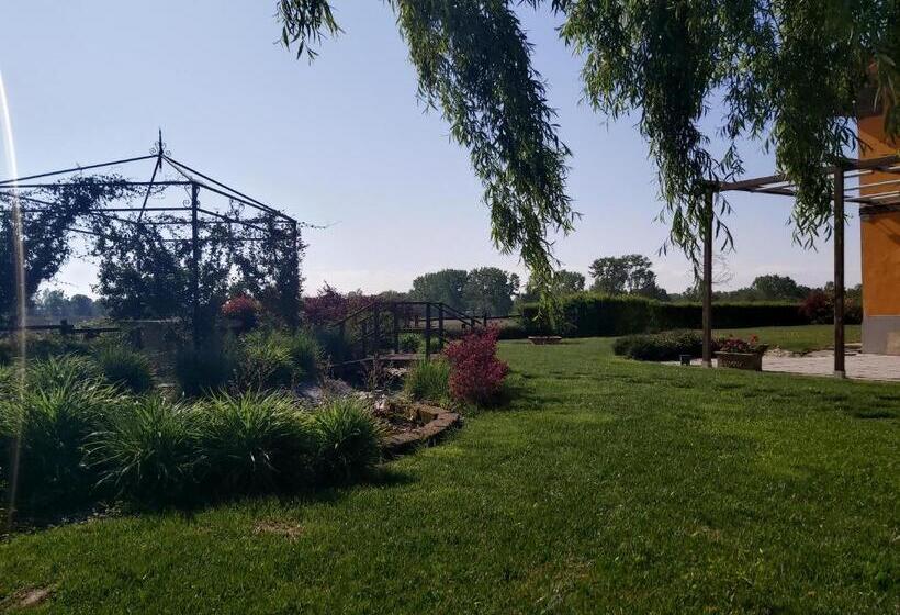 Hotel Agriturismo Raimondi Cominesi Amilcare