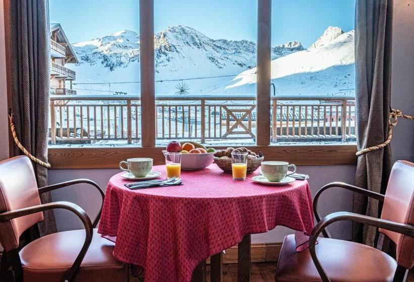 هتل Hôtel L Arbina