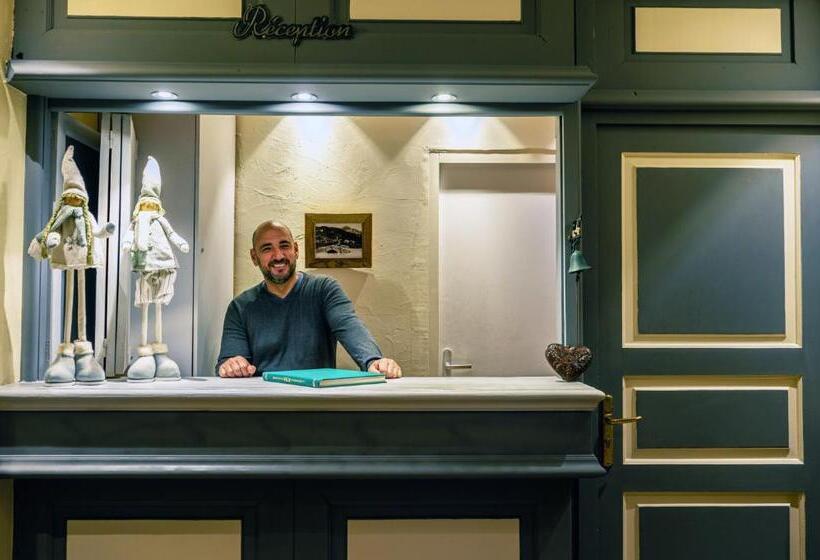 هتل Hôtel L Arbina