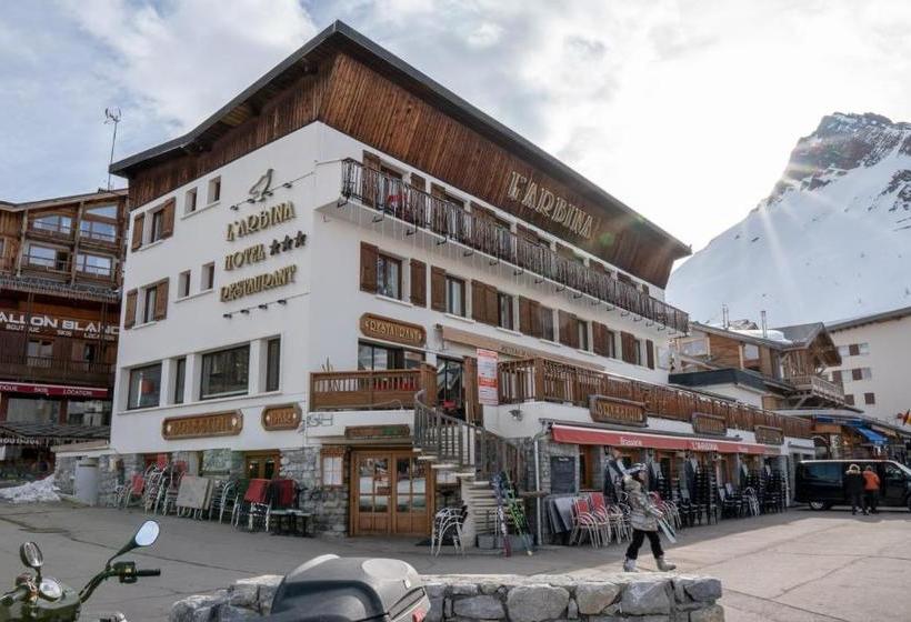 هتل Hôtel L Arbina