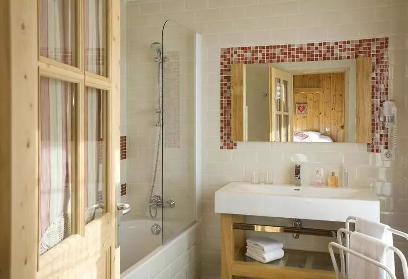 هتل Hôtel L Arbina