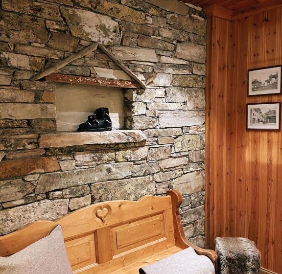 هتل Hôtel L Arbina