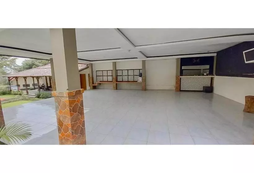 ホテル Sri Indrawati Puncak Mitra Reddoorz