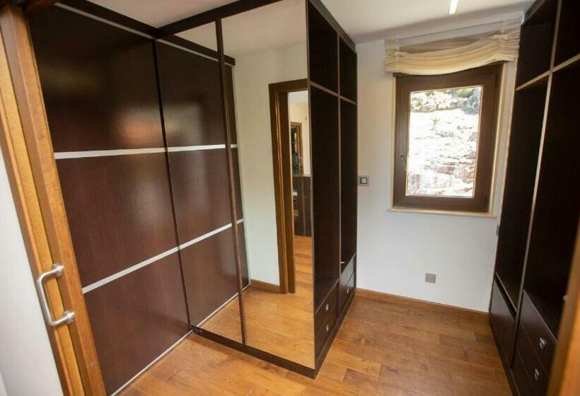 پانسیون A Ballenera De Caneliñas