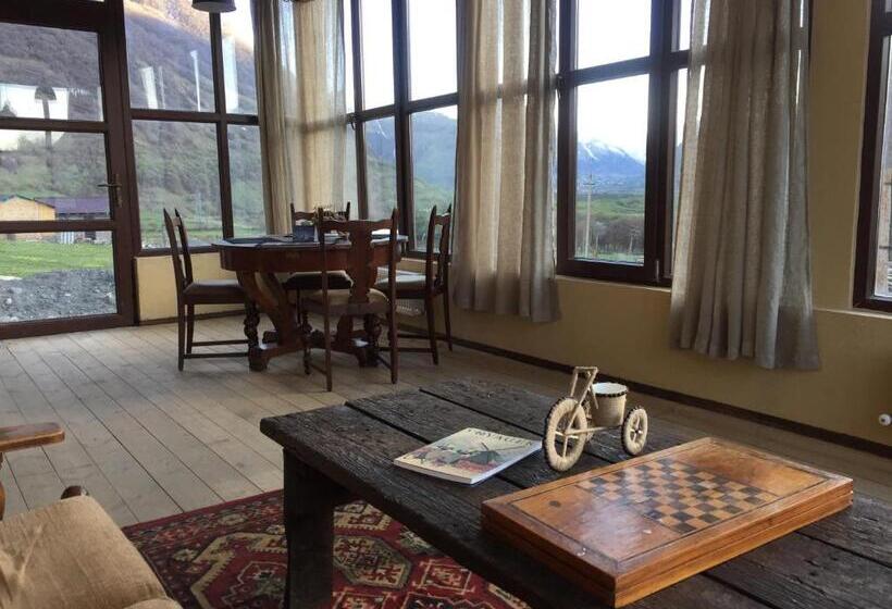 پانسیون Arte In Kazbegi