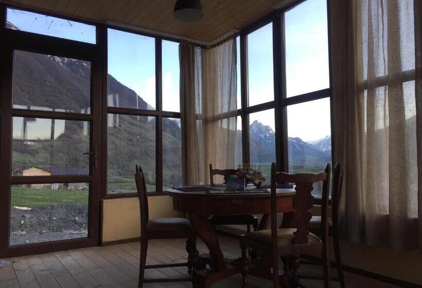 پانسیون Arte In Kazbegi