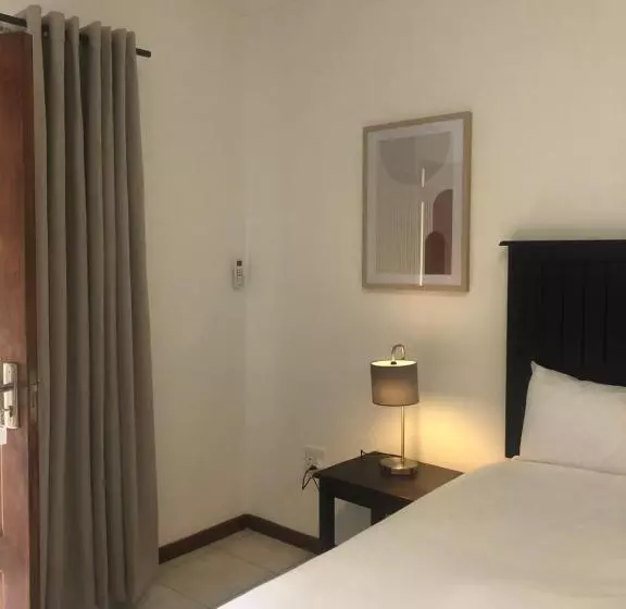 ペンション Spring Acres Guesthouse