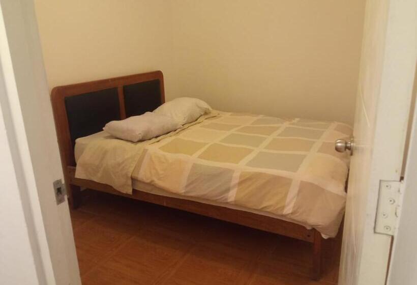 住宿加早餐  Adrian′s House Hostal