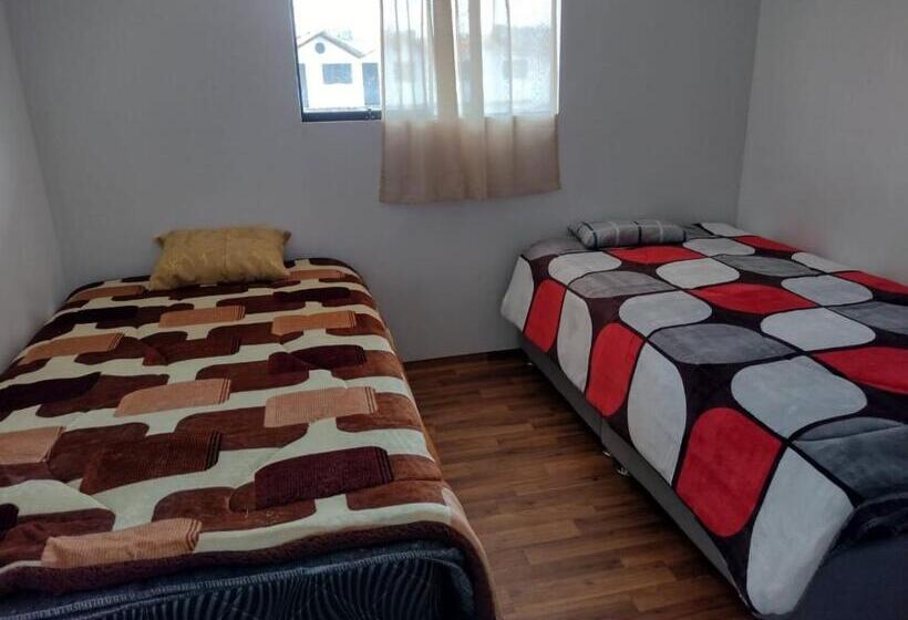 住宿加早餐  Adrian′s House Hostal