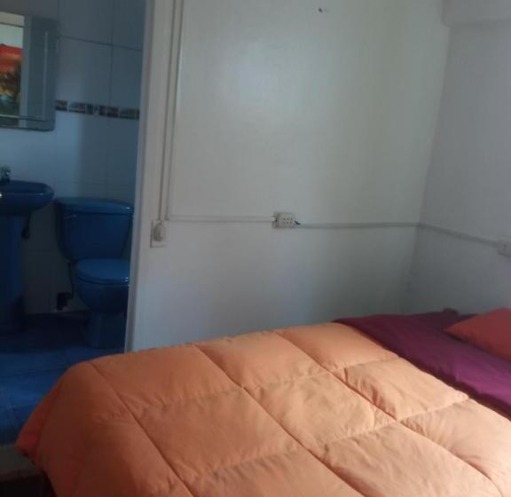 住宿加早餐  Adrian′s House Hostal