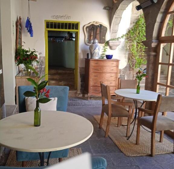 住宿加早餐  Adrian′s House Hostal