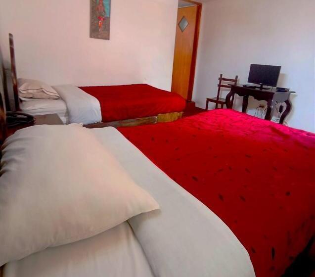 住宿加早餐  Adrian′s House Hostal