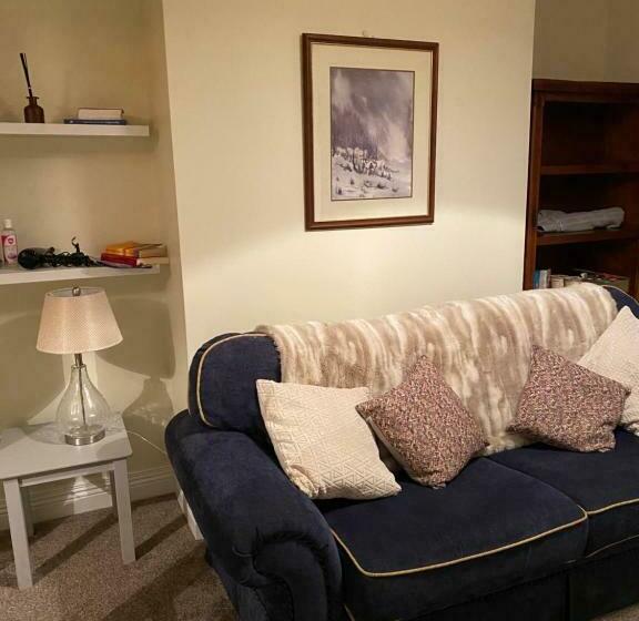 住宿加早餐  The Strand Guest House