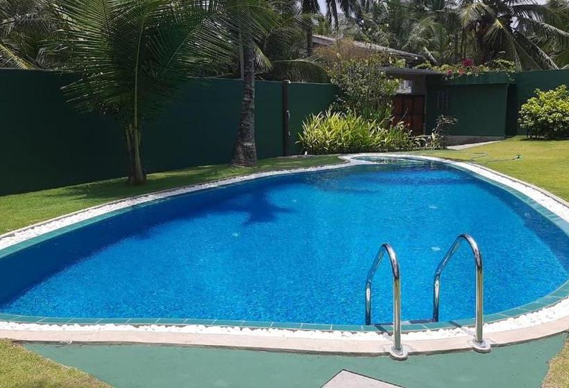 مبيت وإفطار Villa Carla