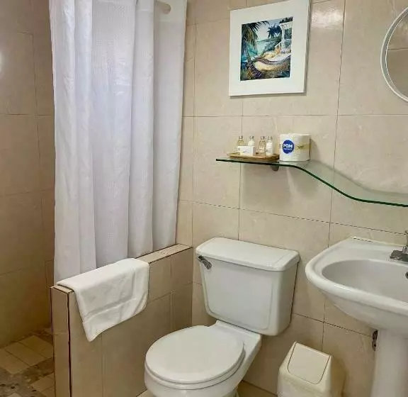 هتل Aqua Marina Beach Club