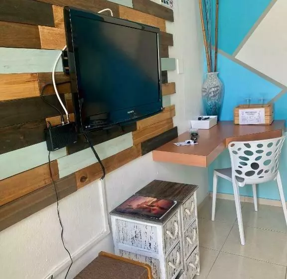 هتل Aqua Marina Beach Club