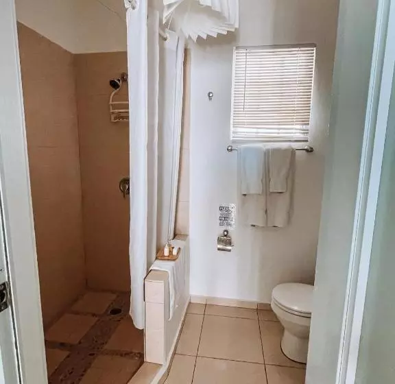 هتل Aqua Marina Beach Club