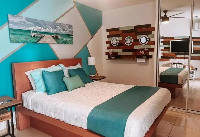 هتل Aqua Marina Beach Club