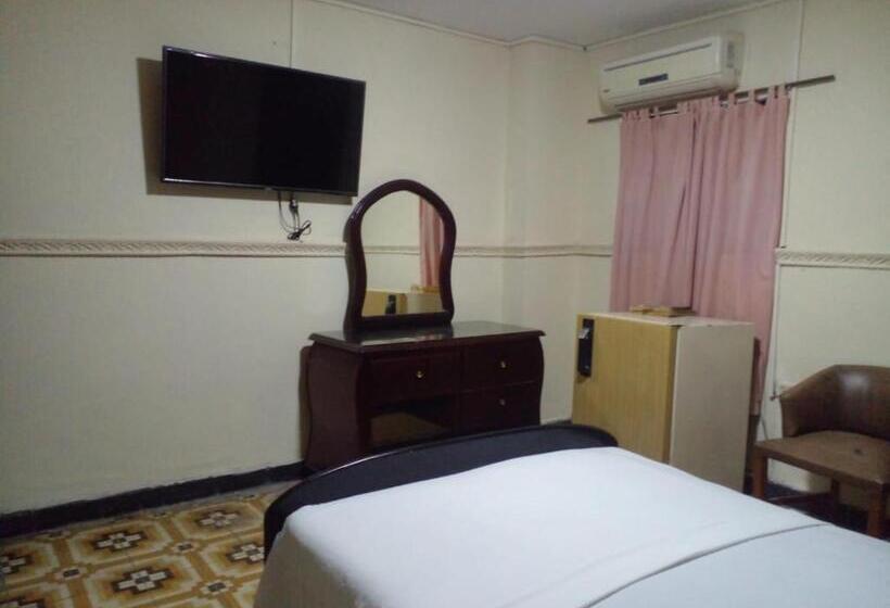 هتل El Diamante Ca