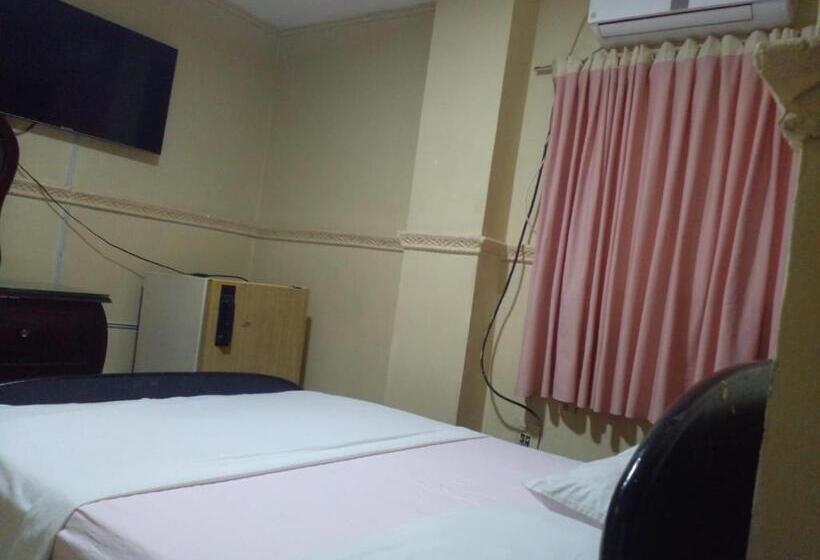 هتل El Diamante Ca